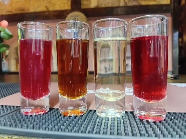 Шнапси в асортименті