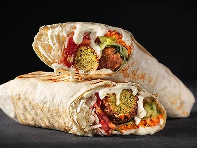 Фалафель в лаваше: 