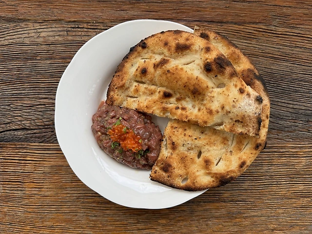 Тар-тар з яловичини, червона ікра