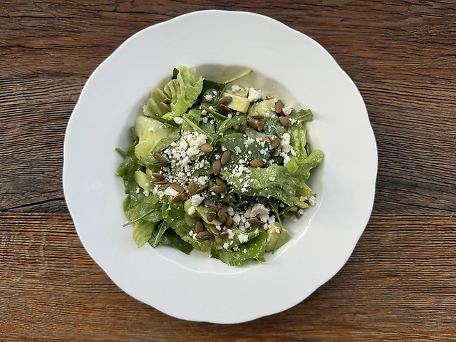 Зелений салат з фетою