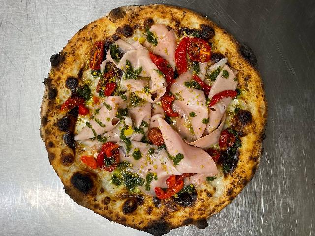 Піца з мортаделою та фісташкою 30 см