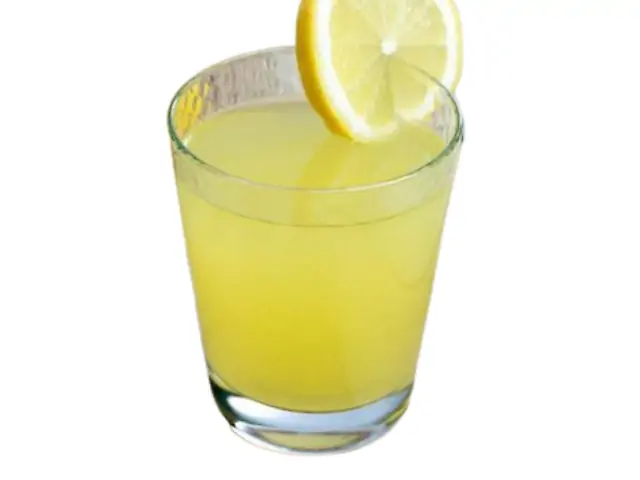 Лимонний сік свіжовіджатий