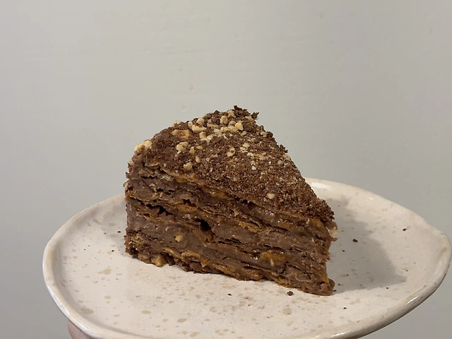 Шоколадно-фундучний Наполеон