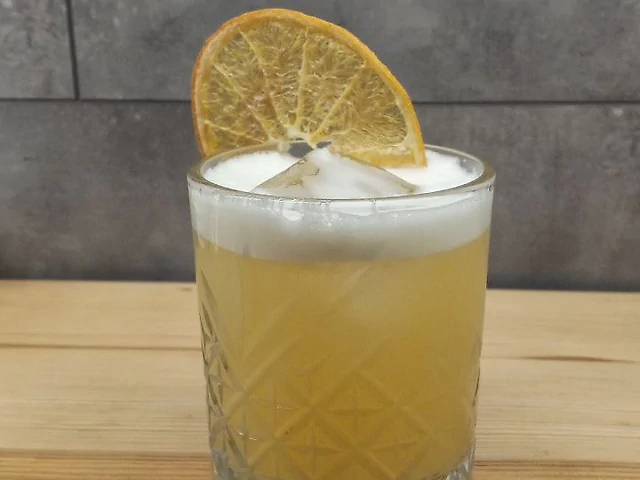 Bacardi Sour