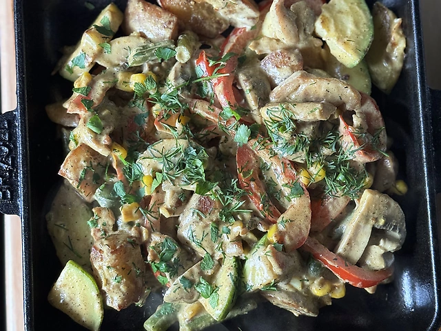 Сковорідка з куркою каррі
