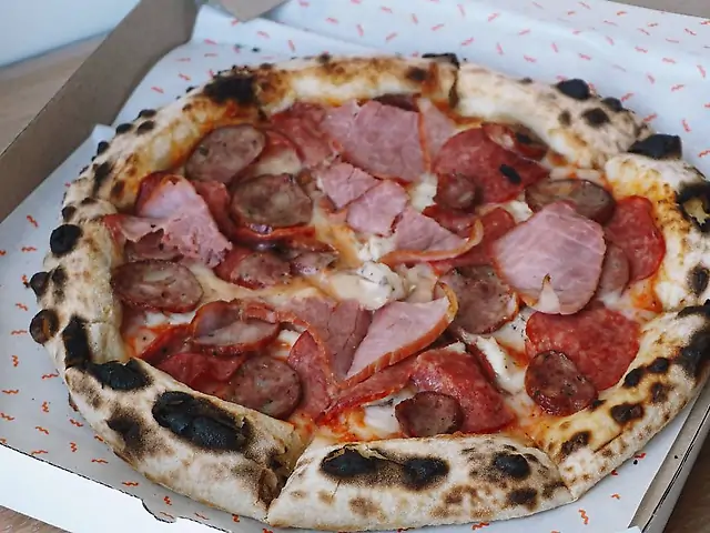 Піца 4 м'яса