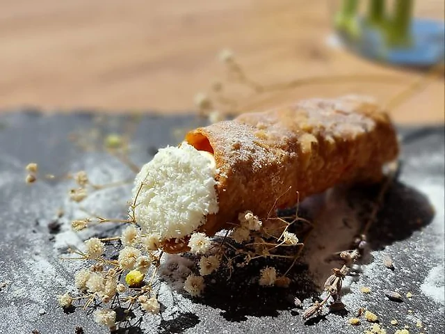Каннолі кокос