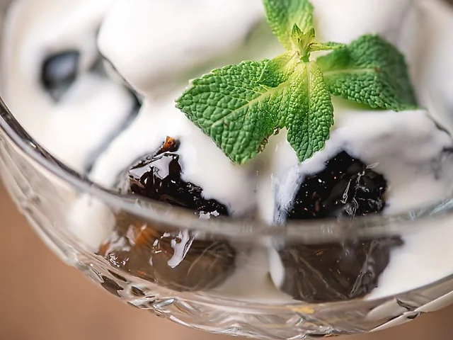 Чорнослив з горіхами