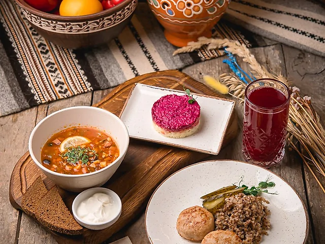 Обід з солянкою