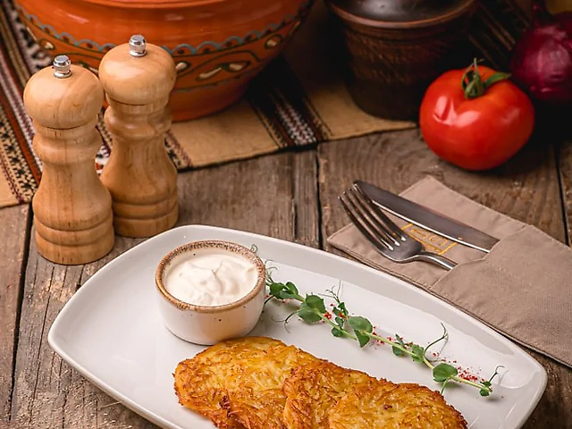 Деруни зі сметаною