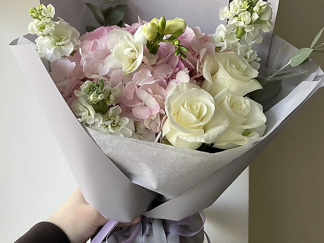 Букет у рожевих відтінках