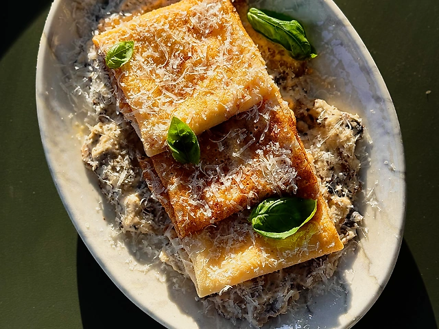 Млинці з лісовими грибами