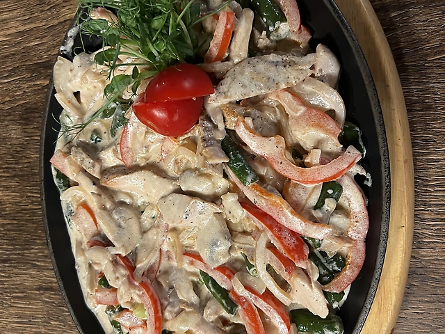 Сковорідка з Індичкою та овочами