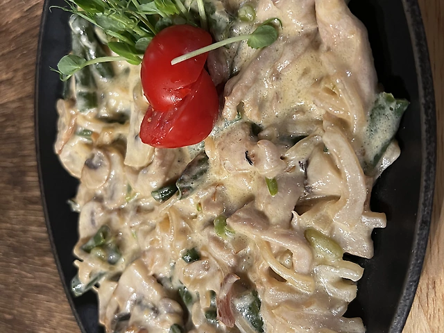 Сковорідка з Куркою та овочами
