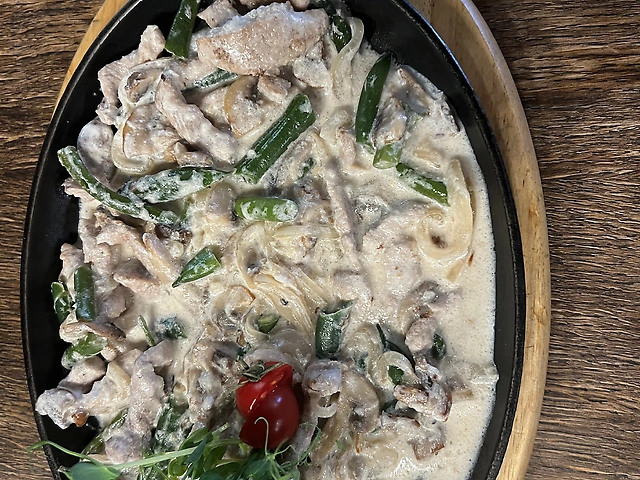 Сковорідка зі Свининою та овочами