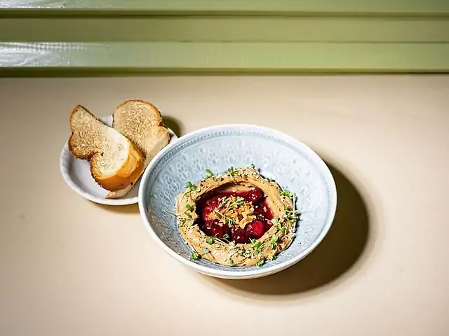 Паштет з пряною вишнею