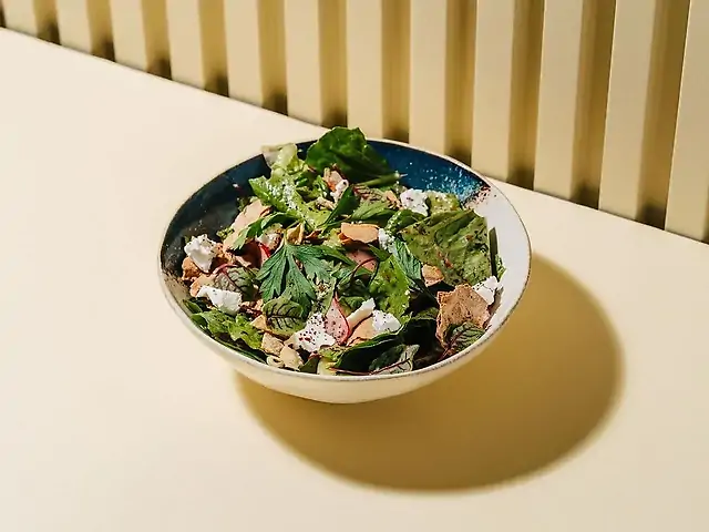 Фатуш з куркою чи  фалафелем на вибір