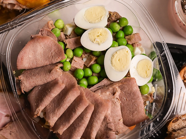 Олів'є з язиком