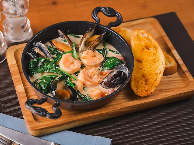 Соте з морепродуктів