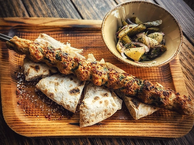 ШАМПУР -КЕБАБ курячий з фірмовою паляницею