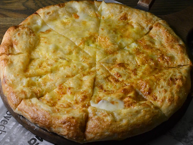 Хачапури по-мегрельски