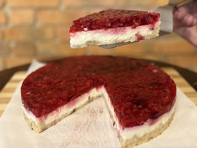 Чізкейк з ягодами