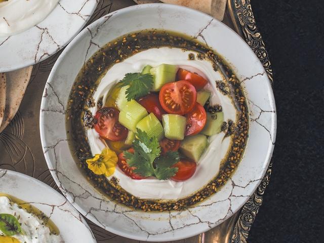 Лабне с овощами и заатаром