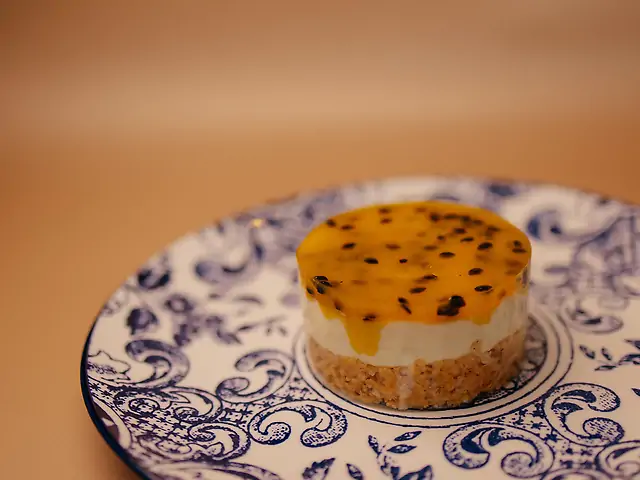 Чізкейк манго-маракуйя