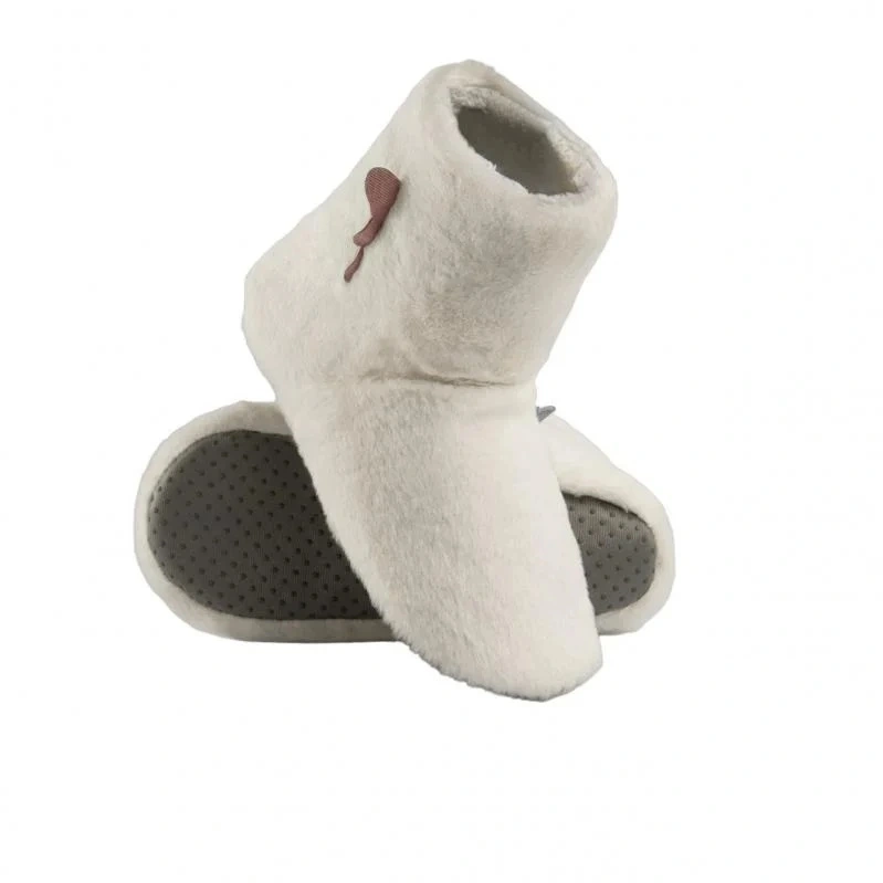 Капці домашні Чобітки жіночі хутрянi з крильцями молочнi р.40 Twins, пара