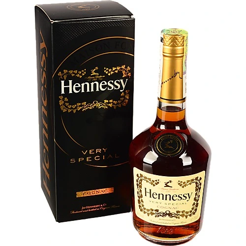 Коньяк 0.5л 40% VS Hennessy к/у